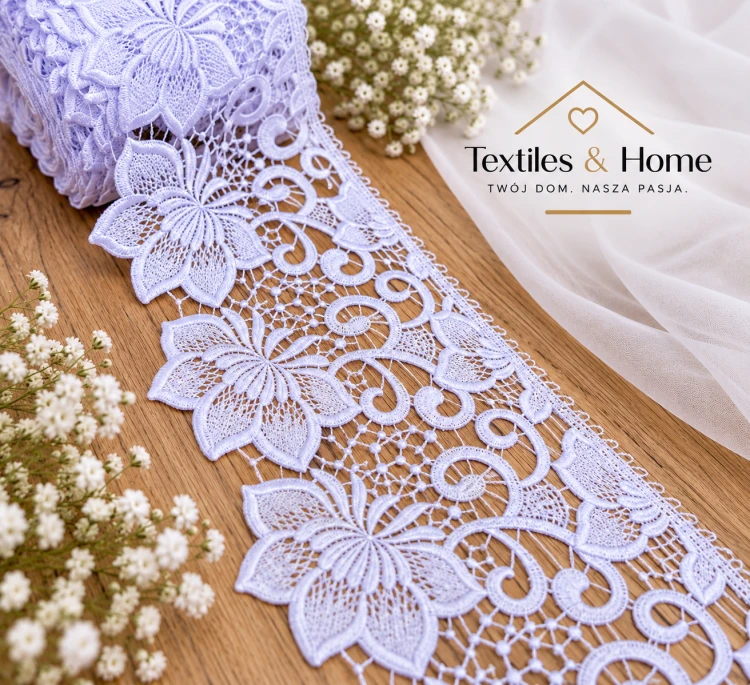 Biała gipiura dekoracyjna 20 cm – aranżacja Textiles &amp; Home